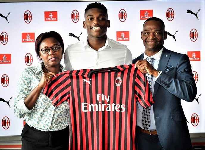 Rafael Leao with his parents (Mom and Dad)