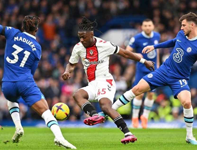 Romeo Lavia in action for Southampton against Chelsea